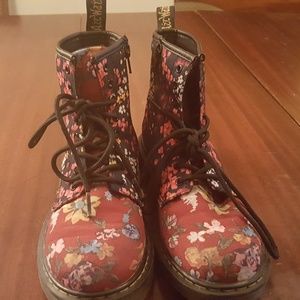 GIRLS LACE UP BOOTS